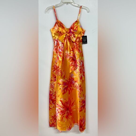 Boston Proper La Dolce Vita Floral Charmeuse Maxi Dress.  Size 4. - Picture 4 of 14